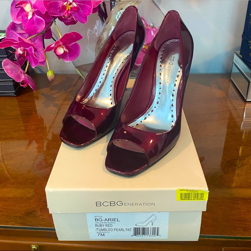 BCBG heels